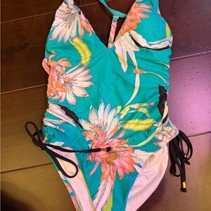 Trina Turk Shangri NWT sz 8 Swimsuit
